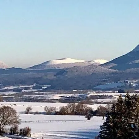 Le Clos Des Arvernes Hébergement de vacances